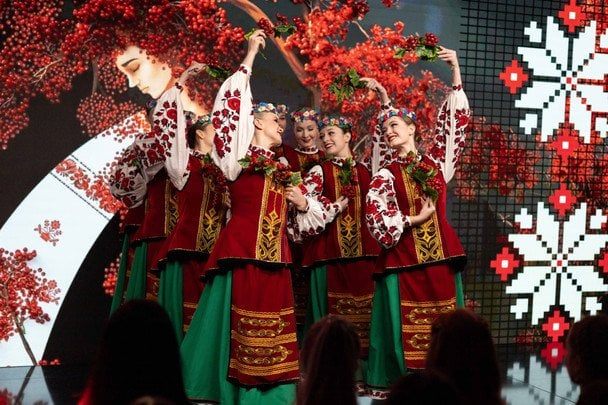 Михайло Поплавський організував святково-патріотичне дійство до Дня української писемності: поезія, музика та танці в КНУКіМ