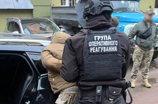 У Тернополі правоохоронці затримали сімох військових, причетних до діяльності злочинної групи.
