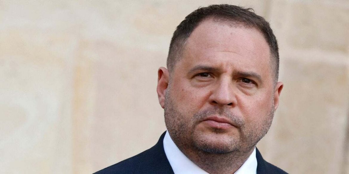 У «Слузі народу» говорять про відставку Єрмака після появи плівок НАБУ