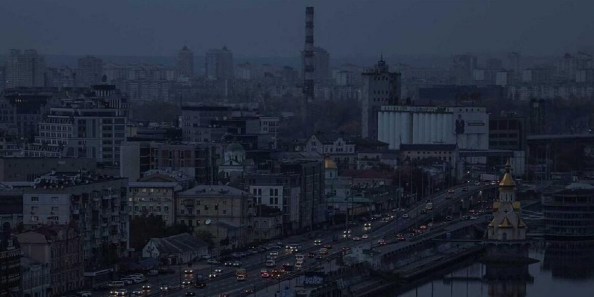 Цілу добу з відключеннями
