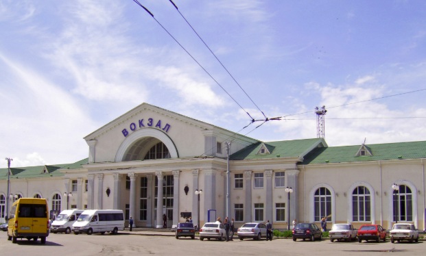 Масове скасування потягів на Полтавщині та Харківщині: повні списки рейсів