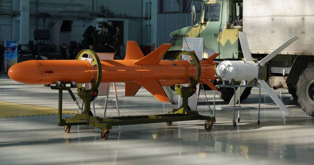 ВМС України вночі 14 листопада вразили російські цілі ракетою “Довгий Нептун” — комплекс працює на дальність до 1000 км