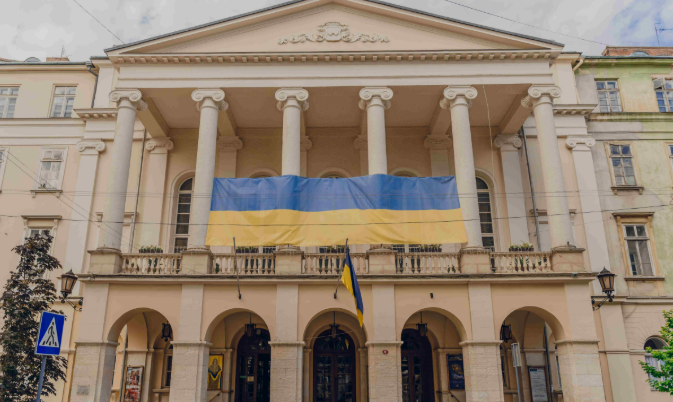 Куди піти у Львові в листопаді 2025: фестивалі, кіно, театр та виставки