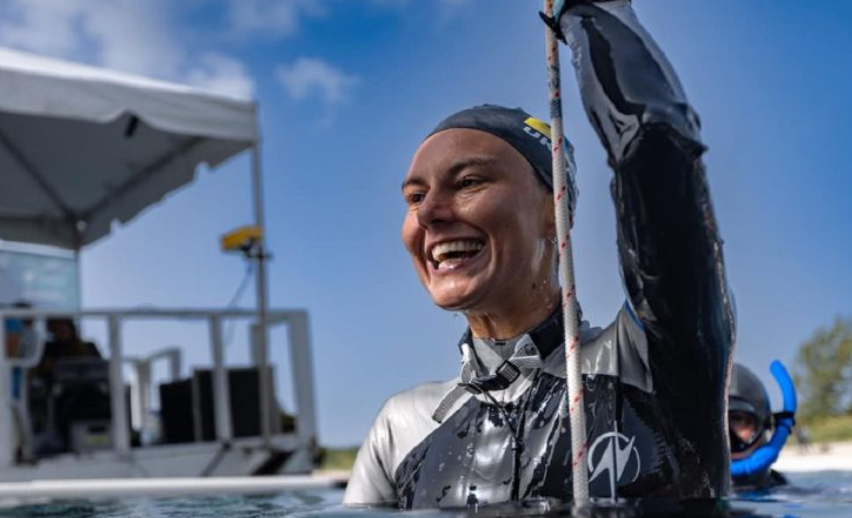 Українка Катерина Садурська встановила світовий рекорд у фрідайвінгу: занурення 86 метрів у Домініці