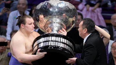 Українець Данило Явгусишин виграв Kyushu Basho 2025 та вперше здобув Кубок Імператора у сумо