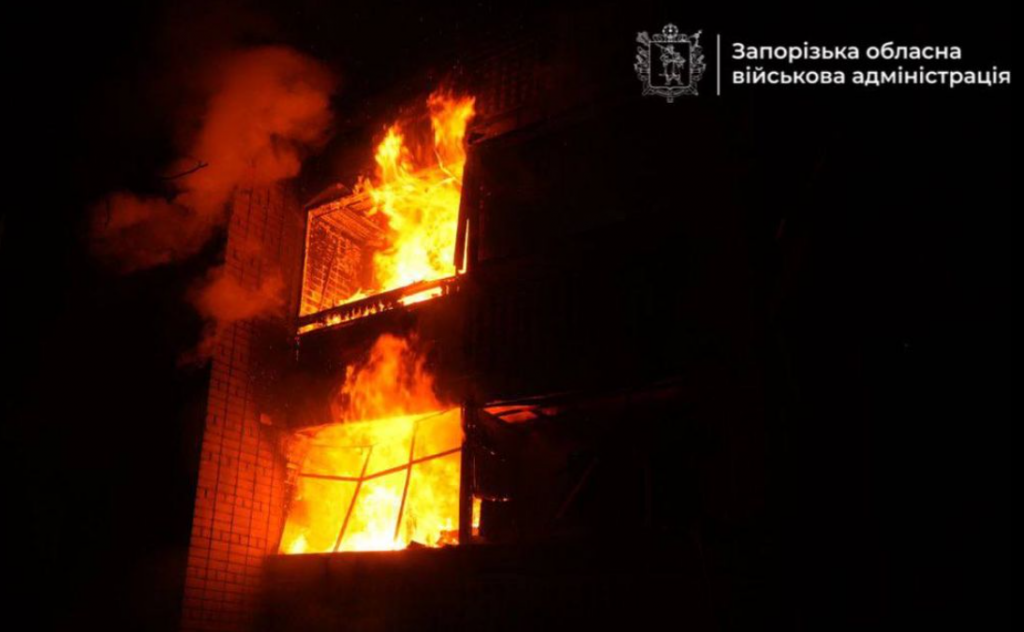 Атака по Запоріжжю 25 листопада: пожежі й руйнування після “Шахедів” — відео та фото наслідків
