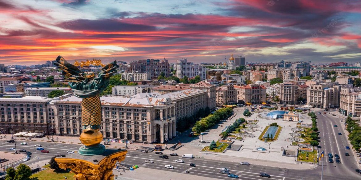 Яке свято 9 листопада 2025 року