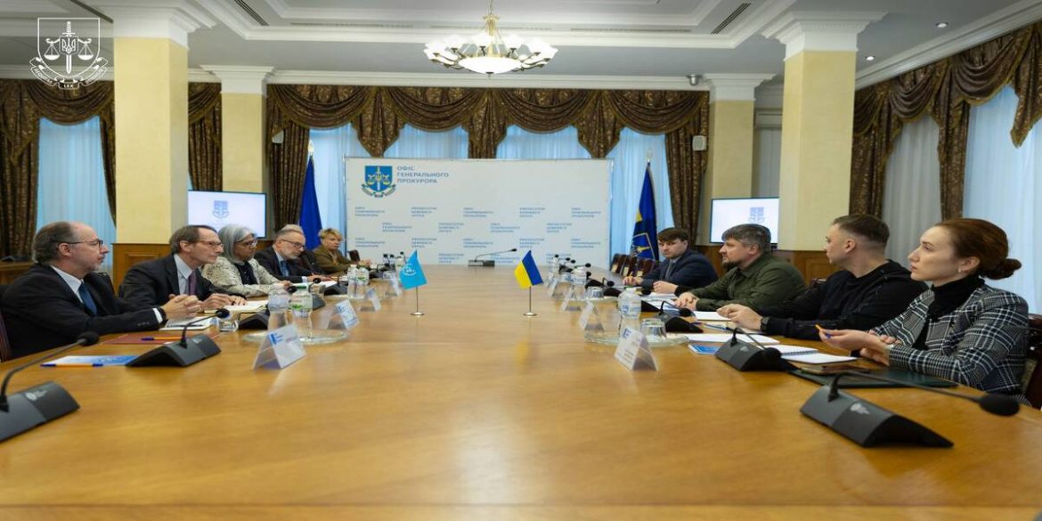 Армія РФ вже скоїла в Україні понад 190 тисяч воєнних злочинів