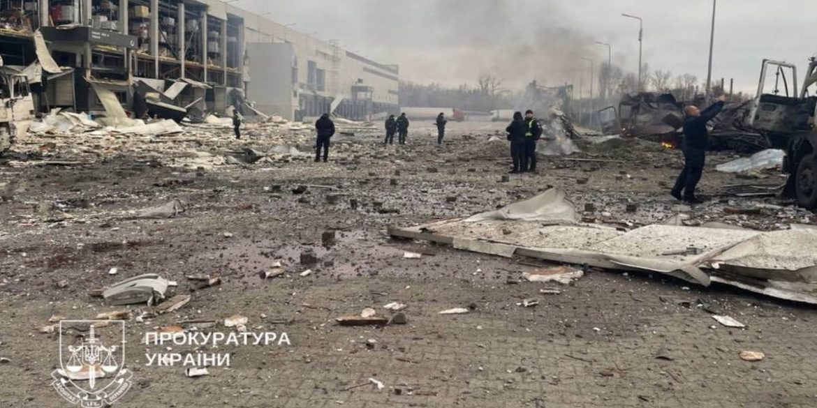 РФ знищила логістичний центр Novus у Києві: що з постачанням і коли відновлять роботу