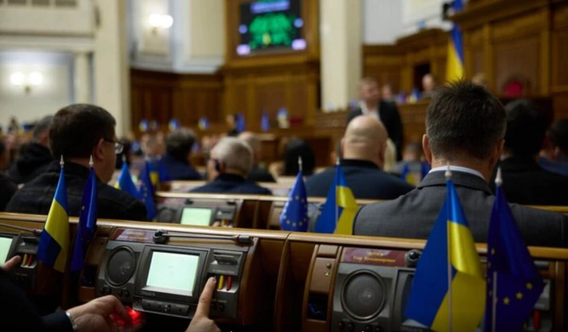 Бюджет-2026: +30% і +20% учителям, нова мінімалка та прожитковий мінімум