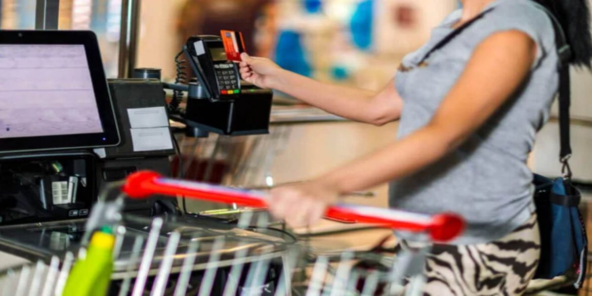 Тисяча Зеленського на продукти: у яких супермаркетах можна витратити 1 000 грн і до якого часу діє програма