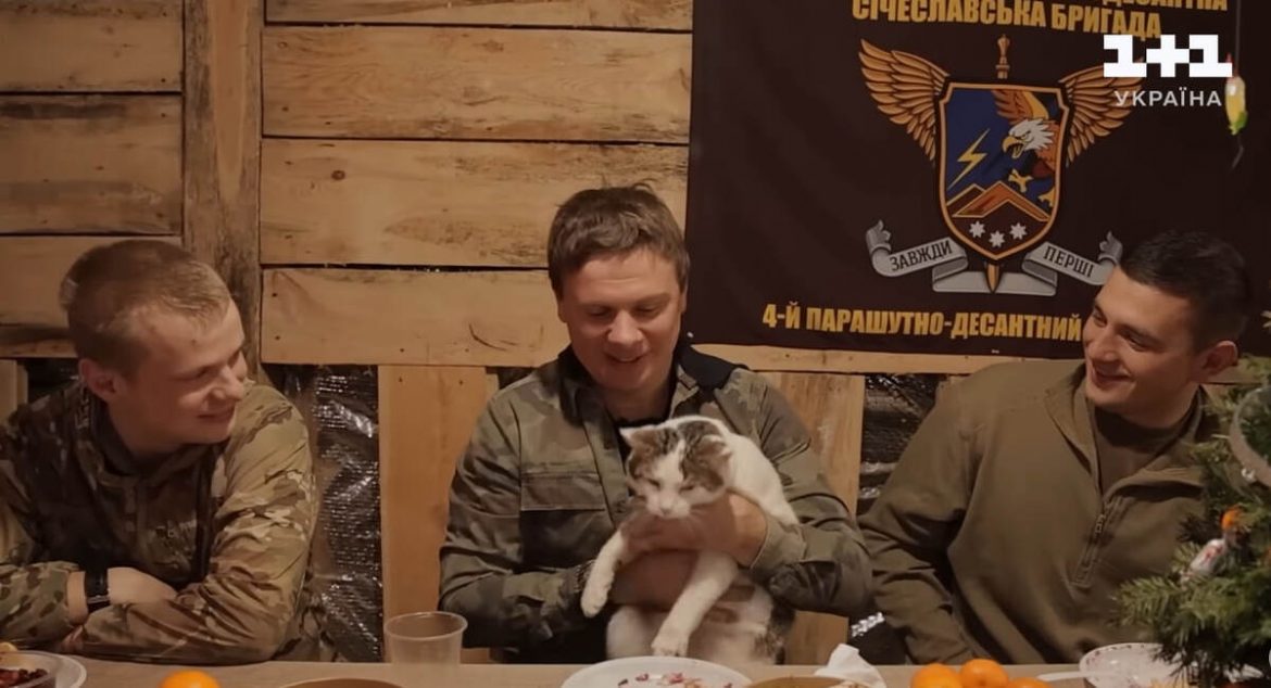 Різдвяний випуск «Світ навиворіт. Україна»: Покровськ, фронт і підземне Різдво дивитись онлайн