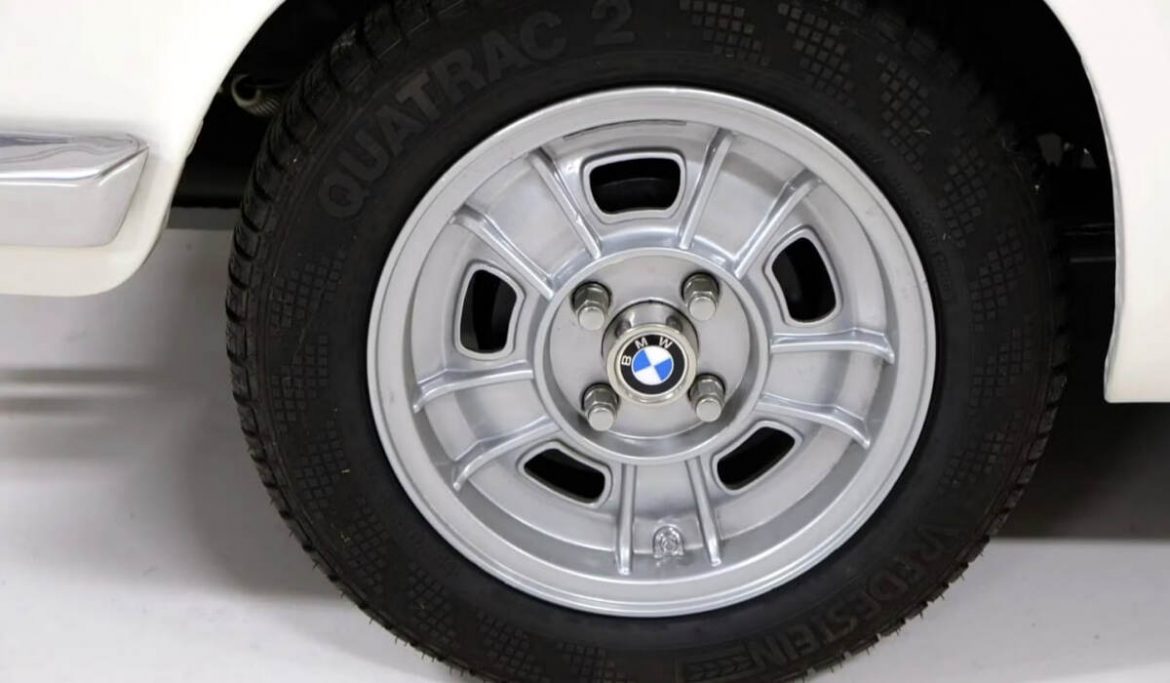 Новий патент BMW: гвинти з логотипом можуть зробити ремонт авто дорожчим