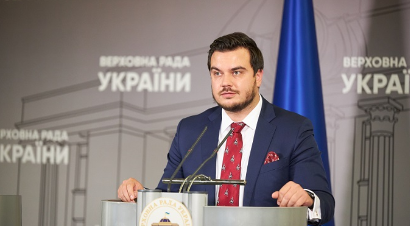 Дмитро Наталуха — біографія: хто такий, освіта Кембридж і дружина Альона Шкрум