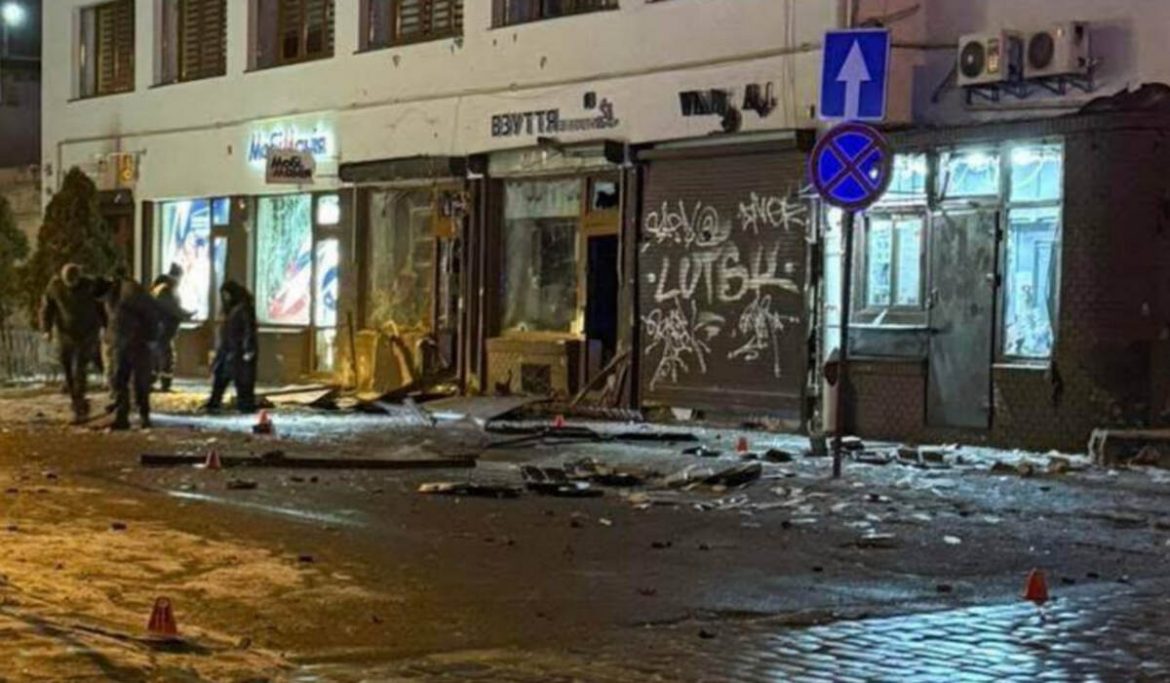 Теракт у Львові — вибух без тривоги в районі Шпитальної: причина, постраждалі, відео та останні новини
