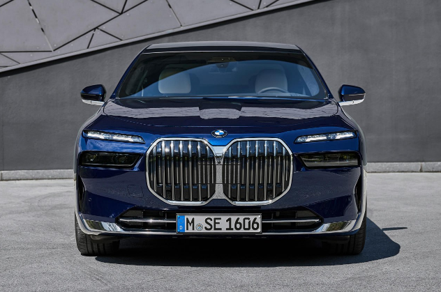 Новий BMW 7 Series 2027: що зміниться після рестайлінгу, фото, дата прем’єри та перші деталі