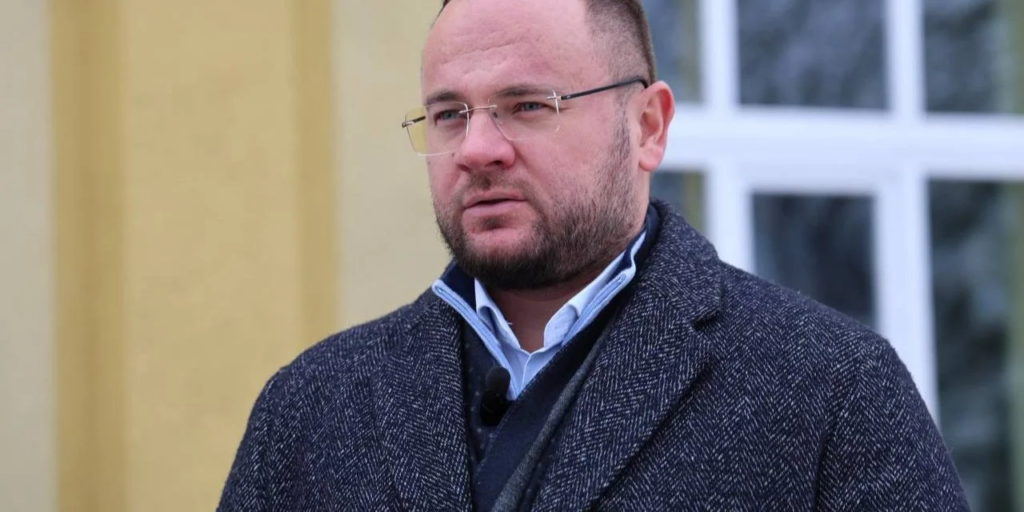 Відставка мера Луцька Поліщука що відомо про причини рішення, аудит, НАБУ, дружину та дітей