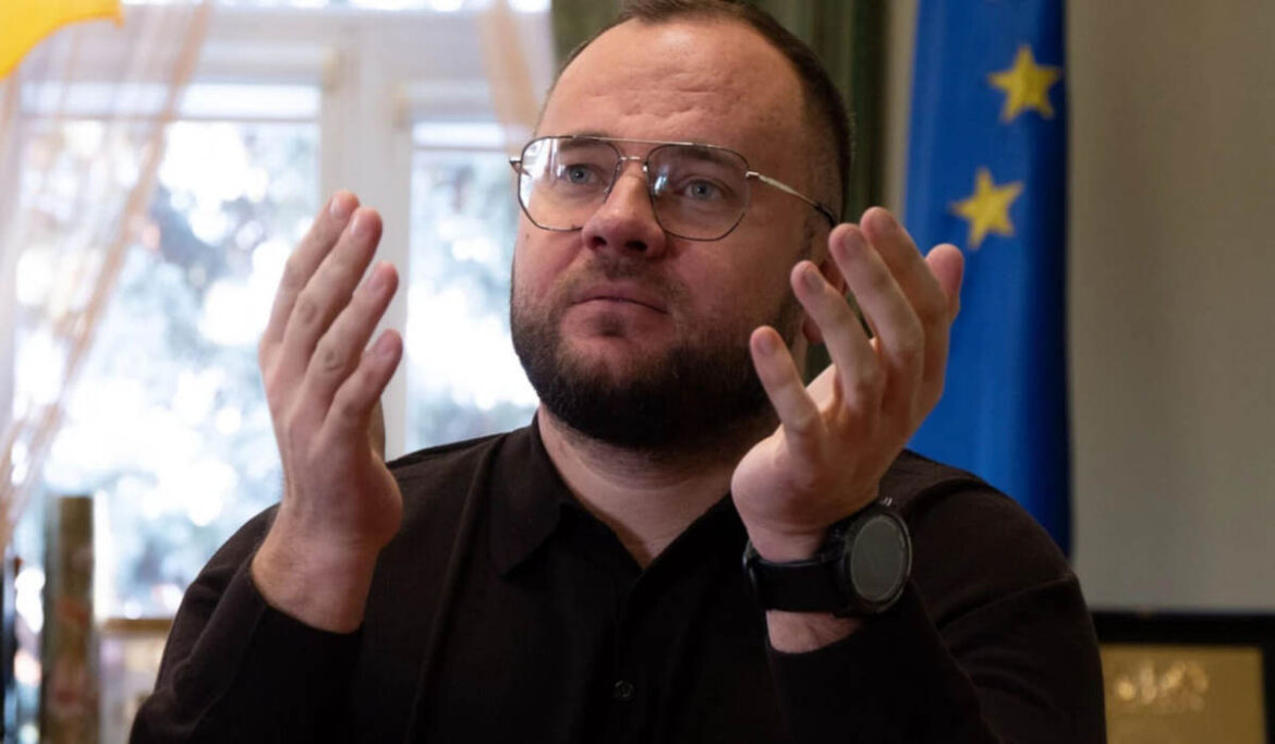Чому Ігор Поліщук пішов у відставку: що відомо про рішення мера Луцька, біографію та сім’ю