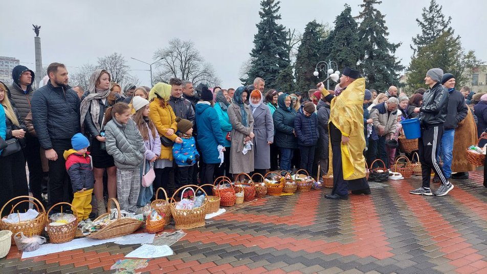 Де посвятити паску в Черкасах 2026: адреси храмів, розклад богослужінь і де святити кошик