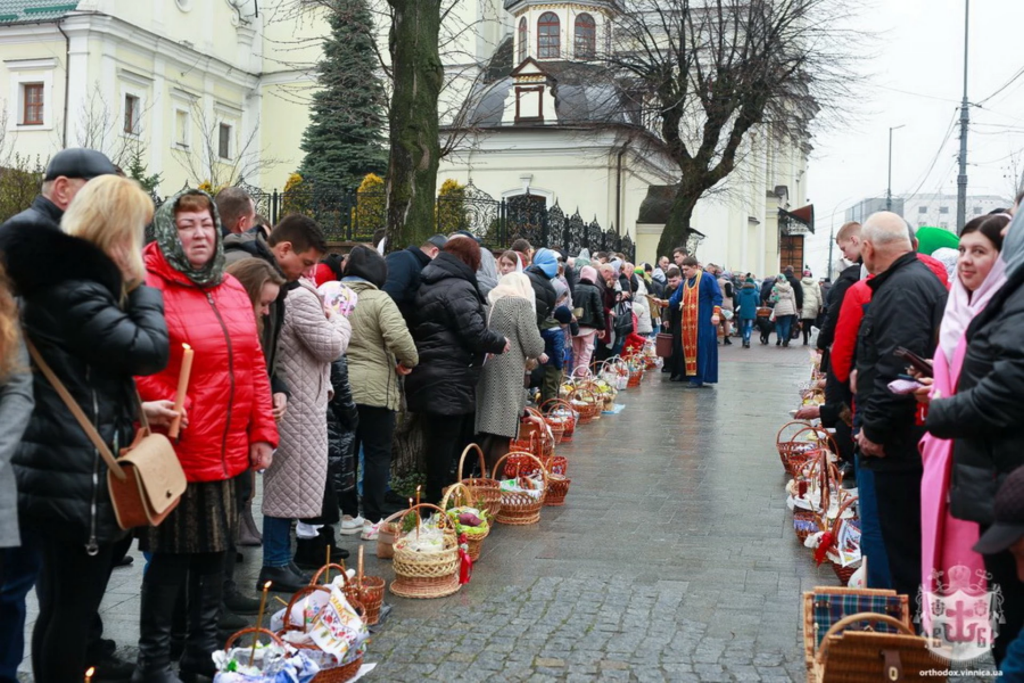 Де посвятити паску у Вінниці у 2026 році: адреси храмів, розклад богослужінь і де святити кошик