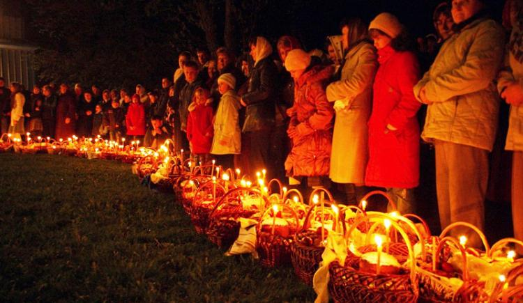 Де посвятити паску в Рівному у 2026 році: адреси храмів, розклад богослужінь і де святити кошик