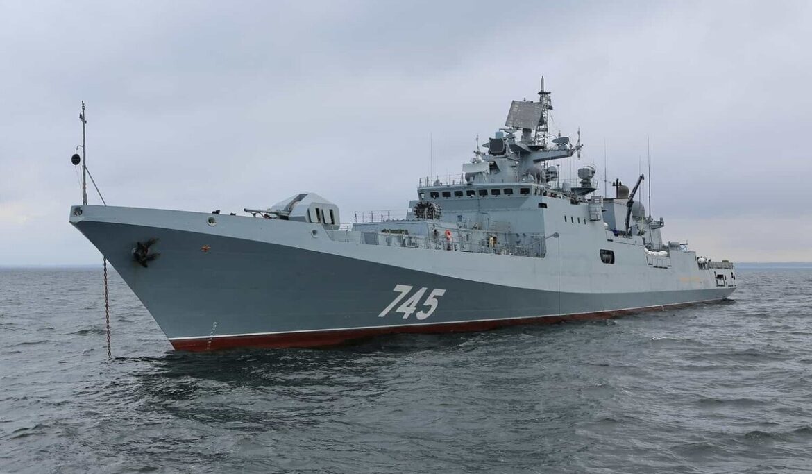 Удар по Новоросійську 6 квітня: уражено фрегат «Адмірал Григорович» — носій ракет «Калібр» і «Сиваш» — відео