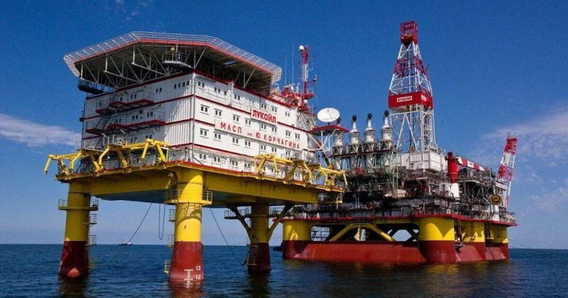ЗСУ вдарили по бурових платформах РФ у Каспійському морі: що відомо про атаку за 1000 км від фронту