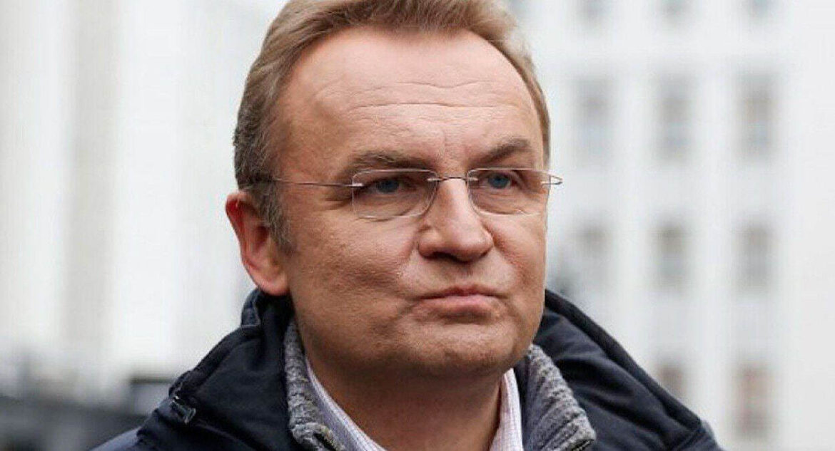 Андрія Садового облили у центрі Львова: хто напав на мера і яке покарання загрожує чоловіку