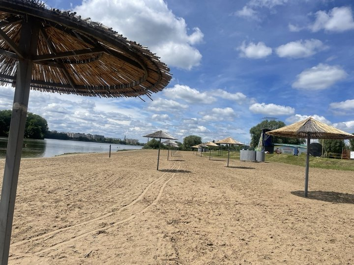 Де купатися в Хмельницькому у 2026 році: міський пляж, озера і місця біля води