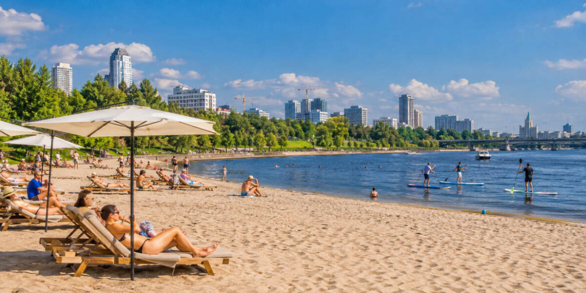 Де купатися в Хмельницькому у 2026 році: міський пляж, озера і місця біля води