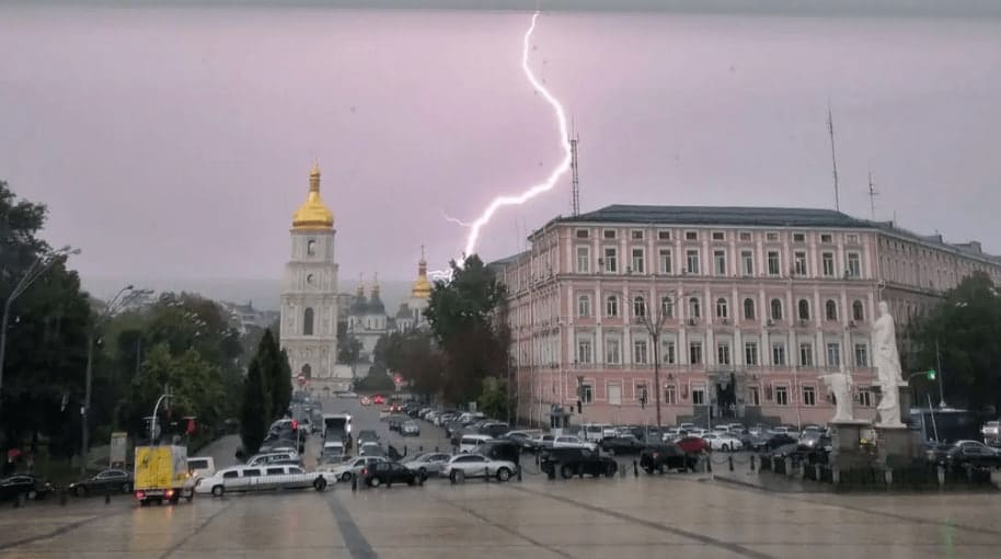 Погода в Україні 20 липня: де прогнозують значні дощі, град і шквали