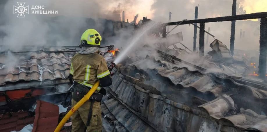 У Чайках дрон влучив у житловий будинок: що відомо про наслідки