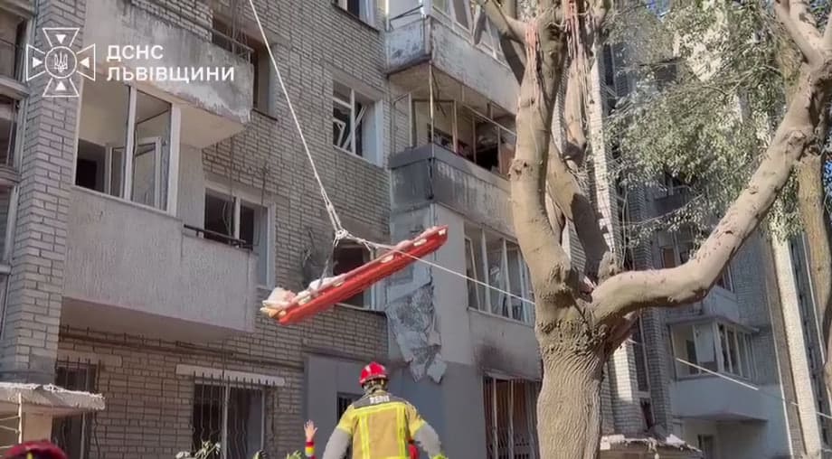 Атака на Львів 30 липня: куди звертатися постраждалим, як курсує транспорт і що відомо