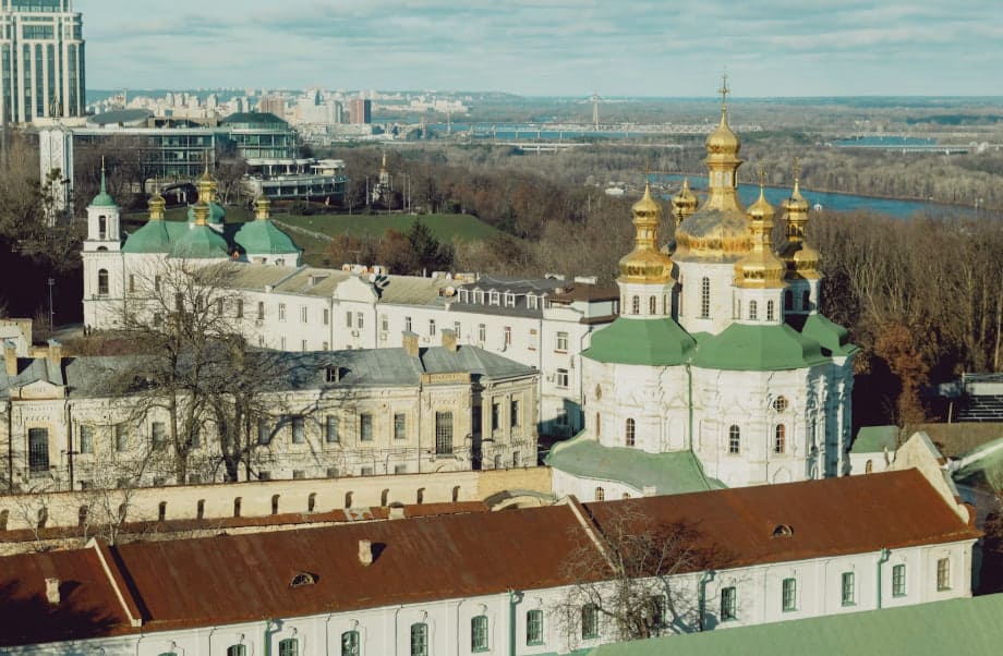 Яке завтра, 7 серпня 2026 року, свято: церковна дата, іменини та заборони