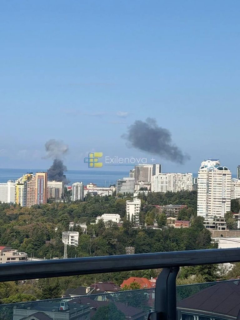 У порту Сочі пролунали вибухи й з’явився дим: що підтверджено станом на зараз