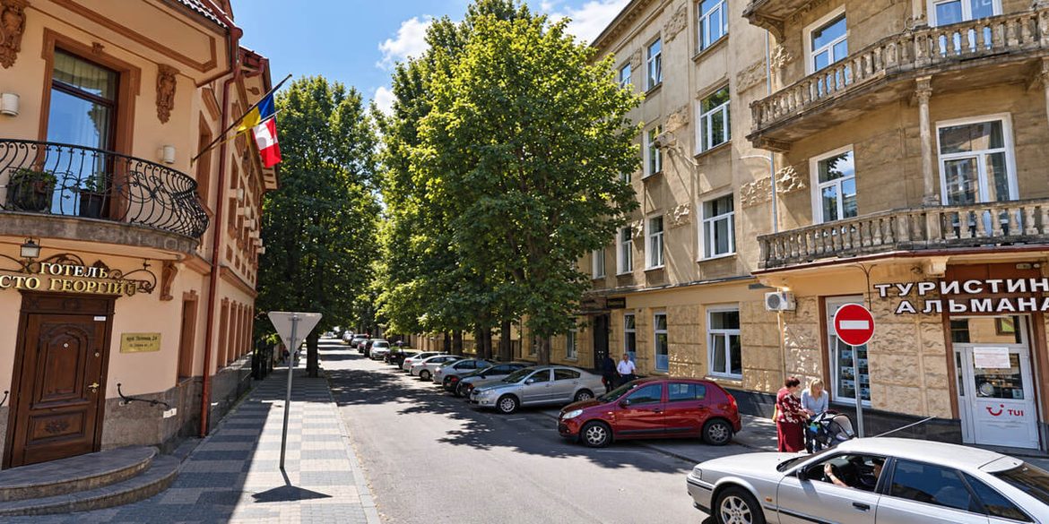Рух у Львові 7 вересня: як зміниться проїзд на Сковороди та Кармалюка