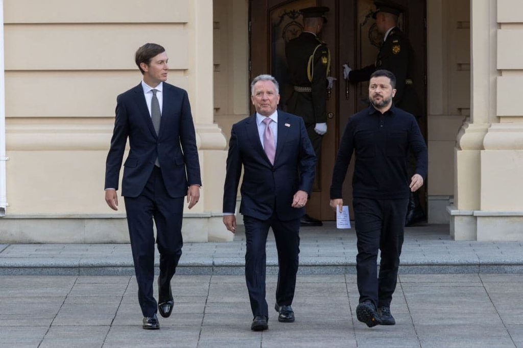 Трамп готується говорити з Путіним і Зеленським: що вирішуватиметься сьогодні