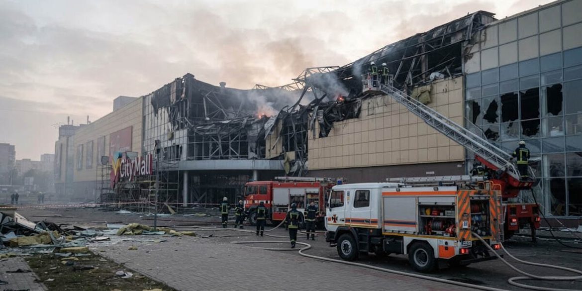 У Запоріжжі після атаки загорівся City Mall: що сталося з одним із найбільших ТРЦ міста